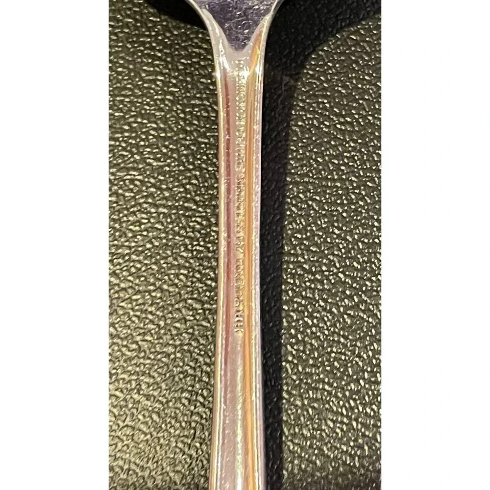 Oneida‎ Distinction Deluxe Rembrandt Stainless Steel Serving Fork - Picture 3 of 4